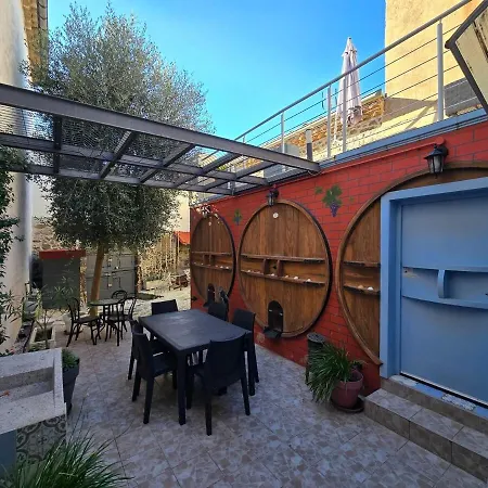Pensjonat Carnot : Charmante Maison Vigneronne En Centre Historique 4*