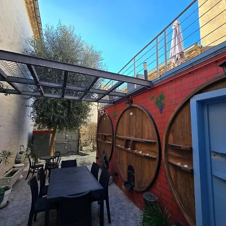 Carnot : Charmante Maison Vigneronne En Centre Historique Гостевой дом